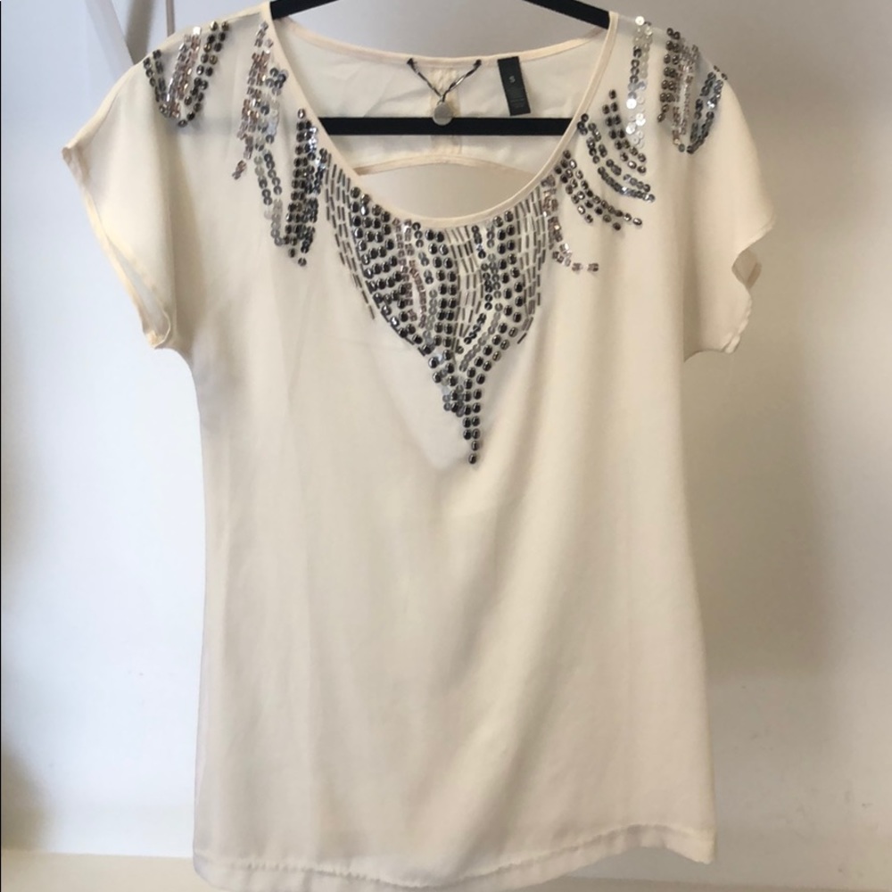 Beaded BKE Boutique top in cream color